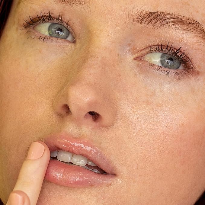 True Botanicals - Moisture Lock Glossy Lip Balm | Non-Toxic, Cruelty-Free, Organic | Hyaluronic Acid, Moisturizing to Target Dry + Aging Lips | MADE Safe (Original/Clear, 0.14 oz | 4 g)