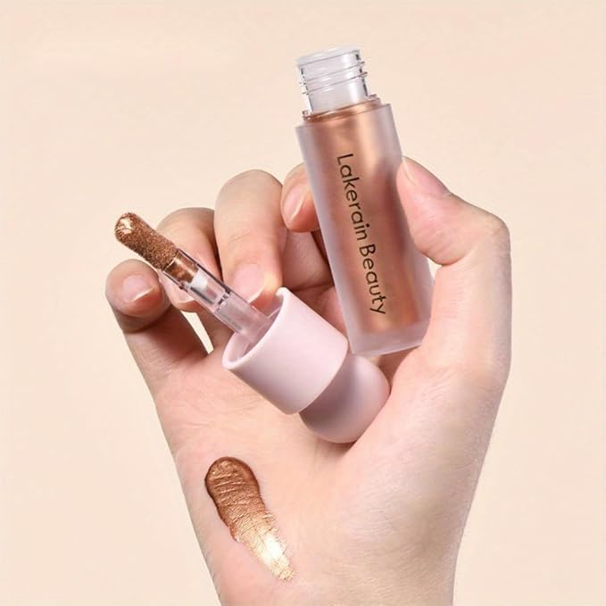GECOMO Liquid Contour Beauty Wand Face Highlighter Bronzer Makeup Stick, Dewy Finish, Moisturizing Silky Smooth Texture 0.25 Oz/ 7.5ml - 02 STARLIGHT