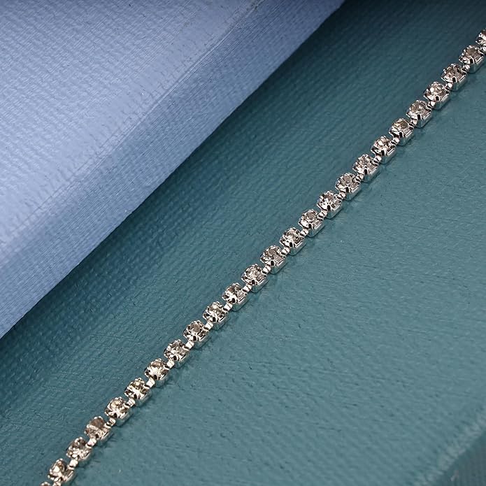 Boho Crystal Thigh Chain Silver Body Chain Leg Chains Body Jewelry Accessories for Women and Girls (Silver)