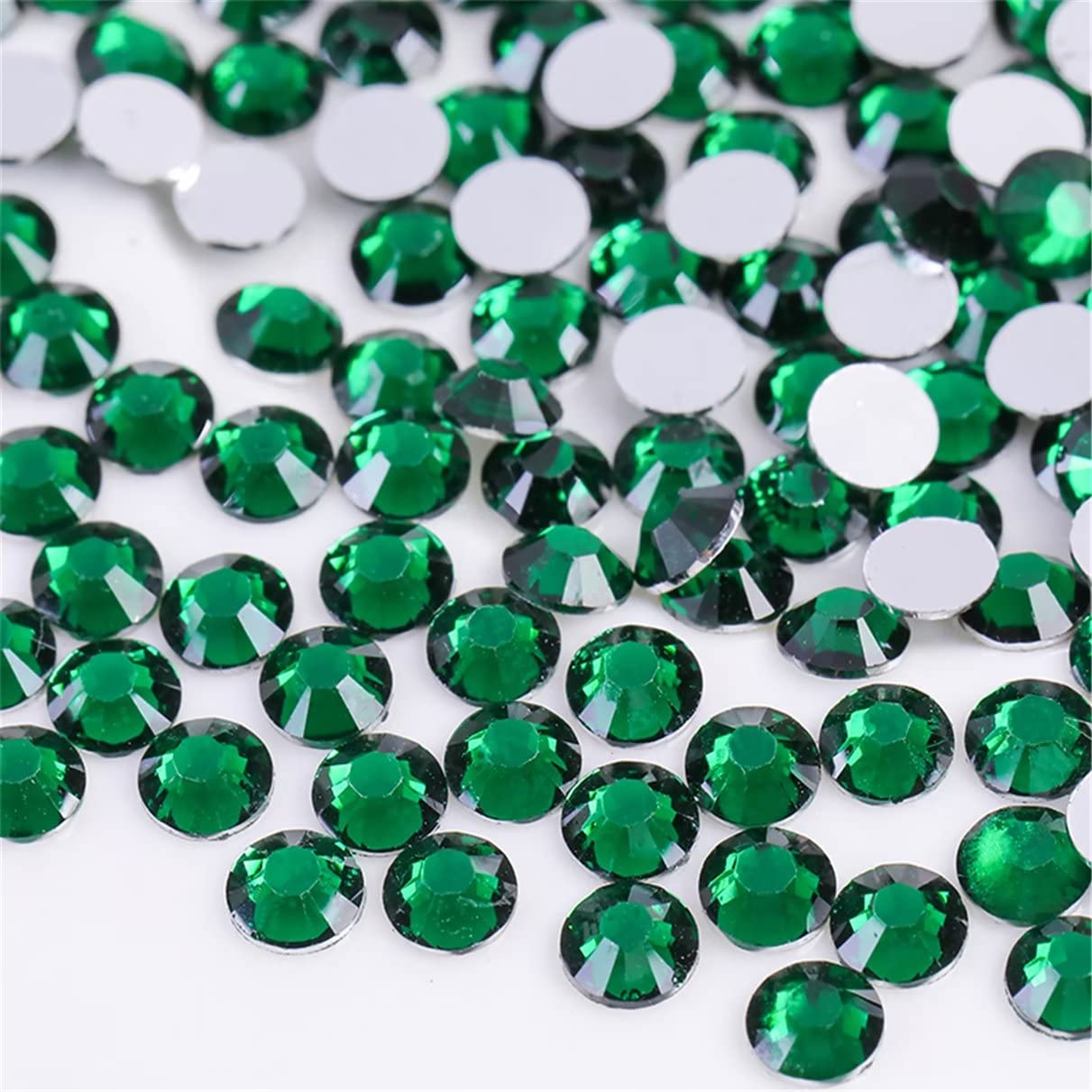 500 Pieces SS30 6mm Flatback Rhinestones Clear Glass Round Gems Crystals for Nail Art DIY Crafts Clothes Shoes Bags （Dark Green）