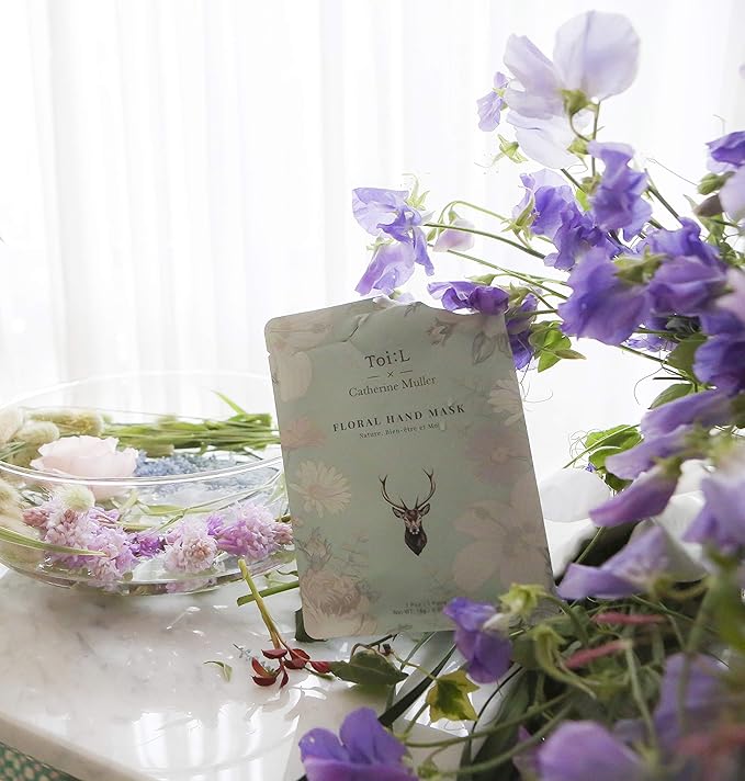 Catherine Muller Floral Hand Mask 8 Pairs, Moisturizing Gloves for Dry Hands with Elder Flower & CICA, Repairing and Nourishing Hand Care Treatment for Cracked, Rough, and Dry Skin